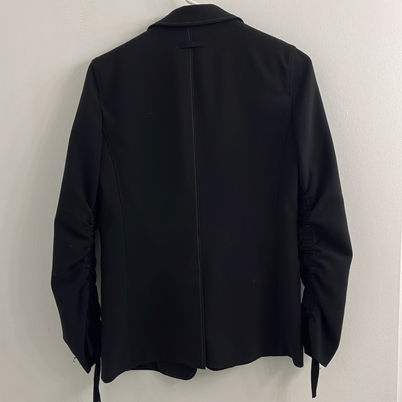 Elizabeth and James Structured Blazer - Picture 4 of 5